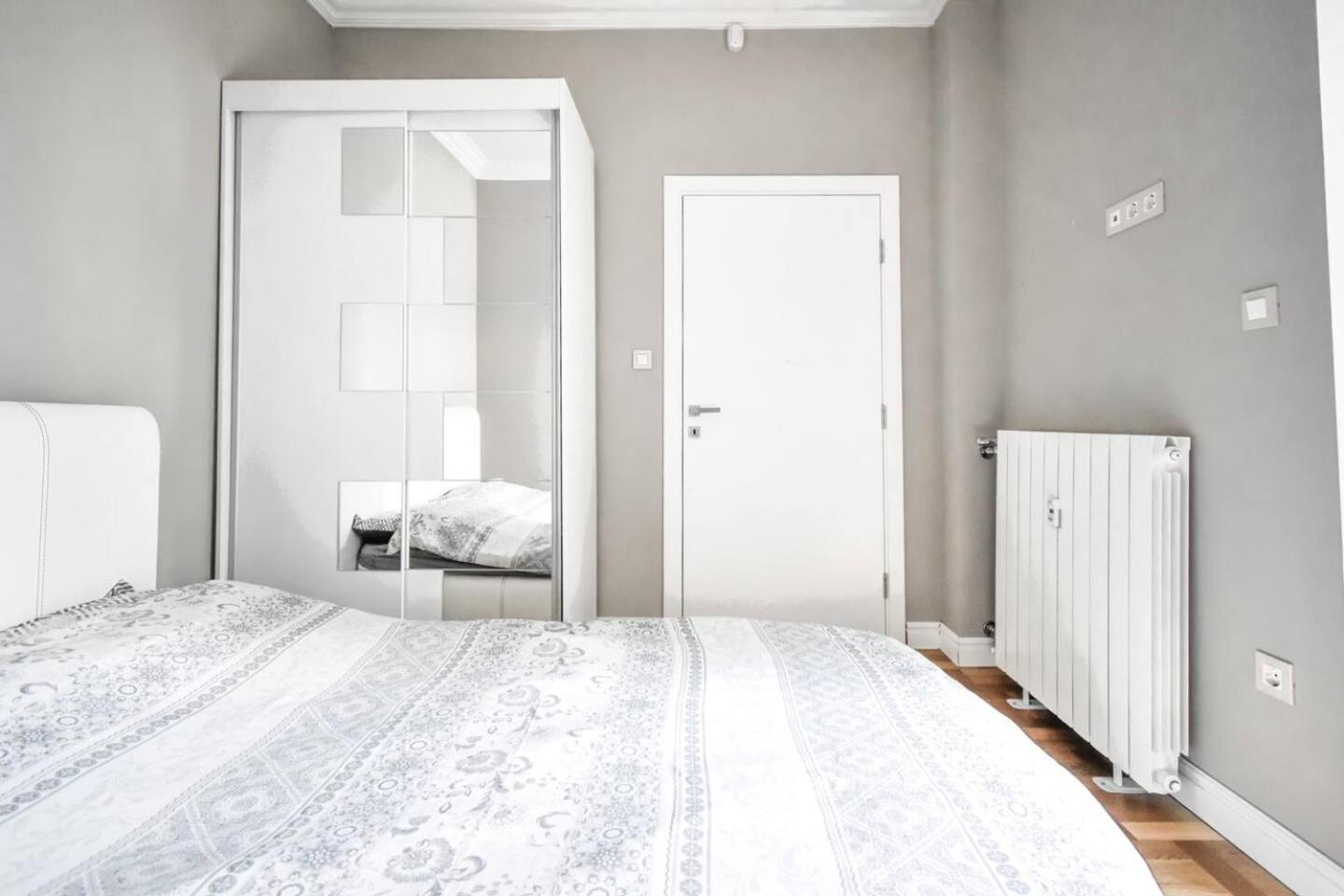 Ferienwohnung 2Bdr Luxury On Prime Location Sofia Exterior foto